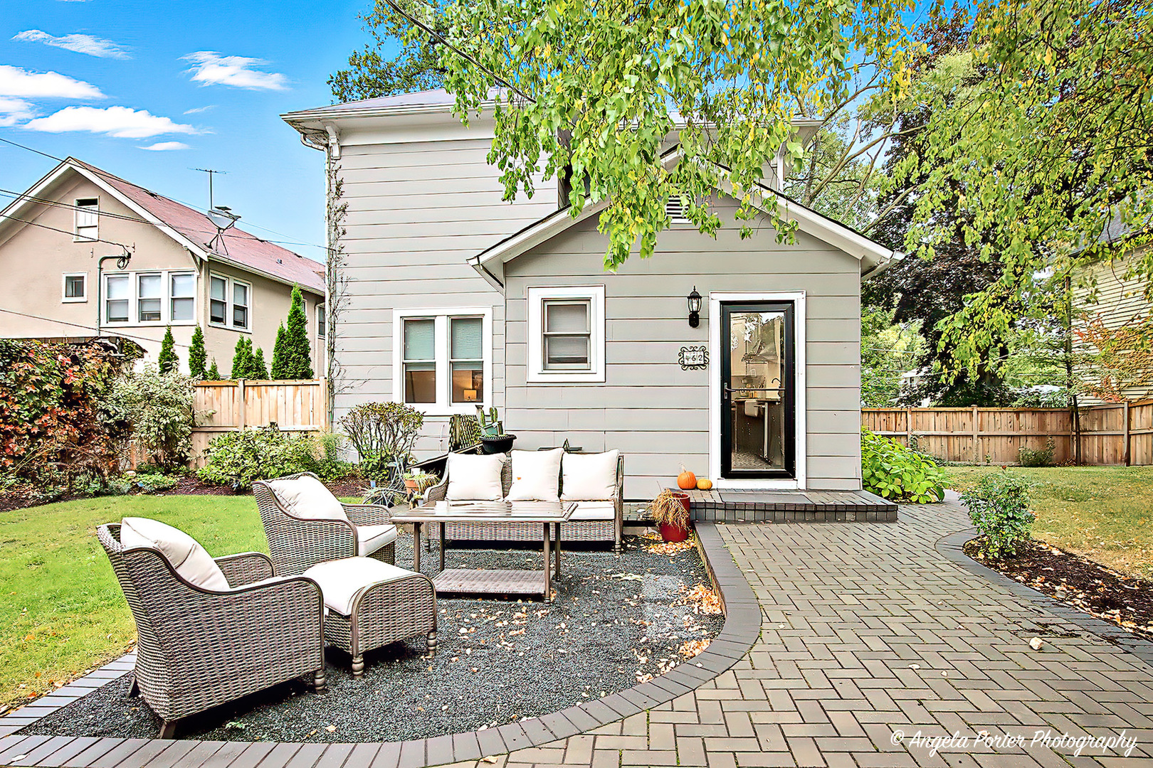 452 North Avenue, Waukegan, IL 60085