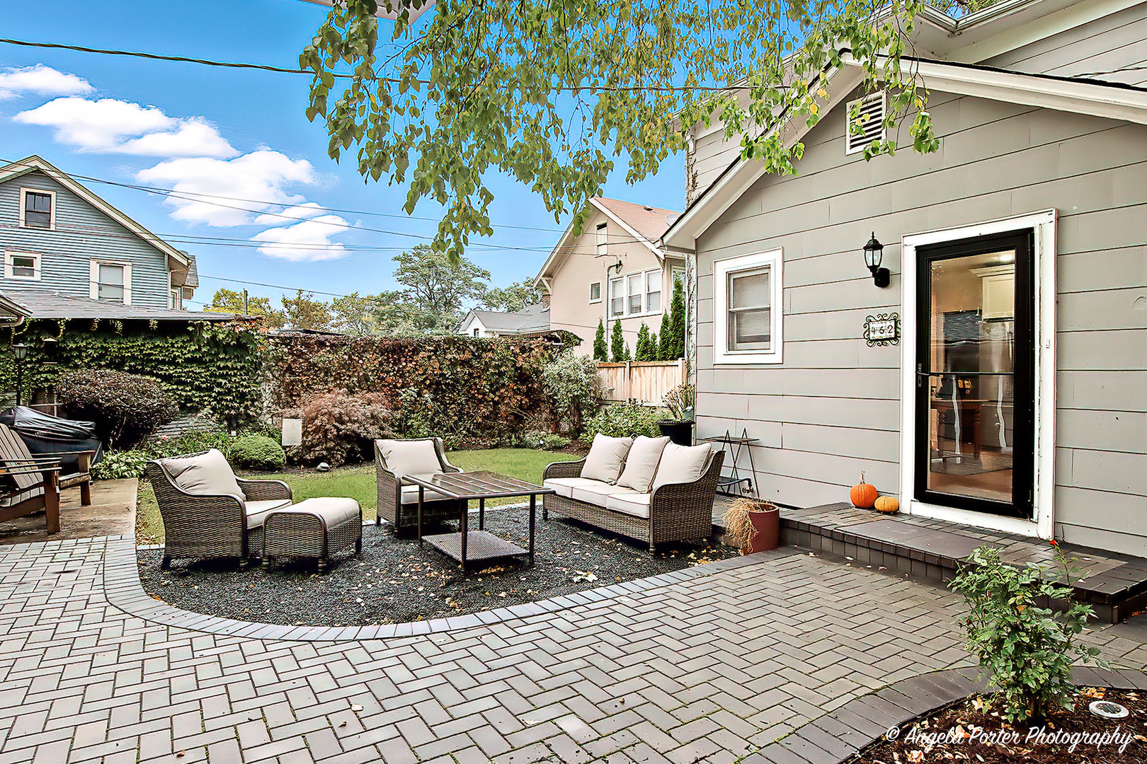 452 North Avenue, Waukegan, IL 60085