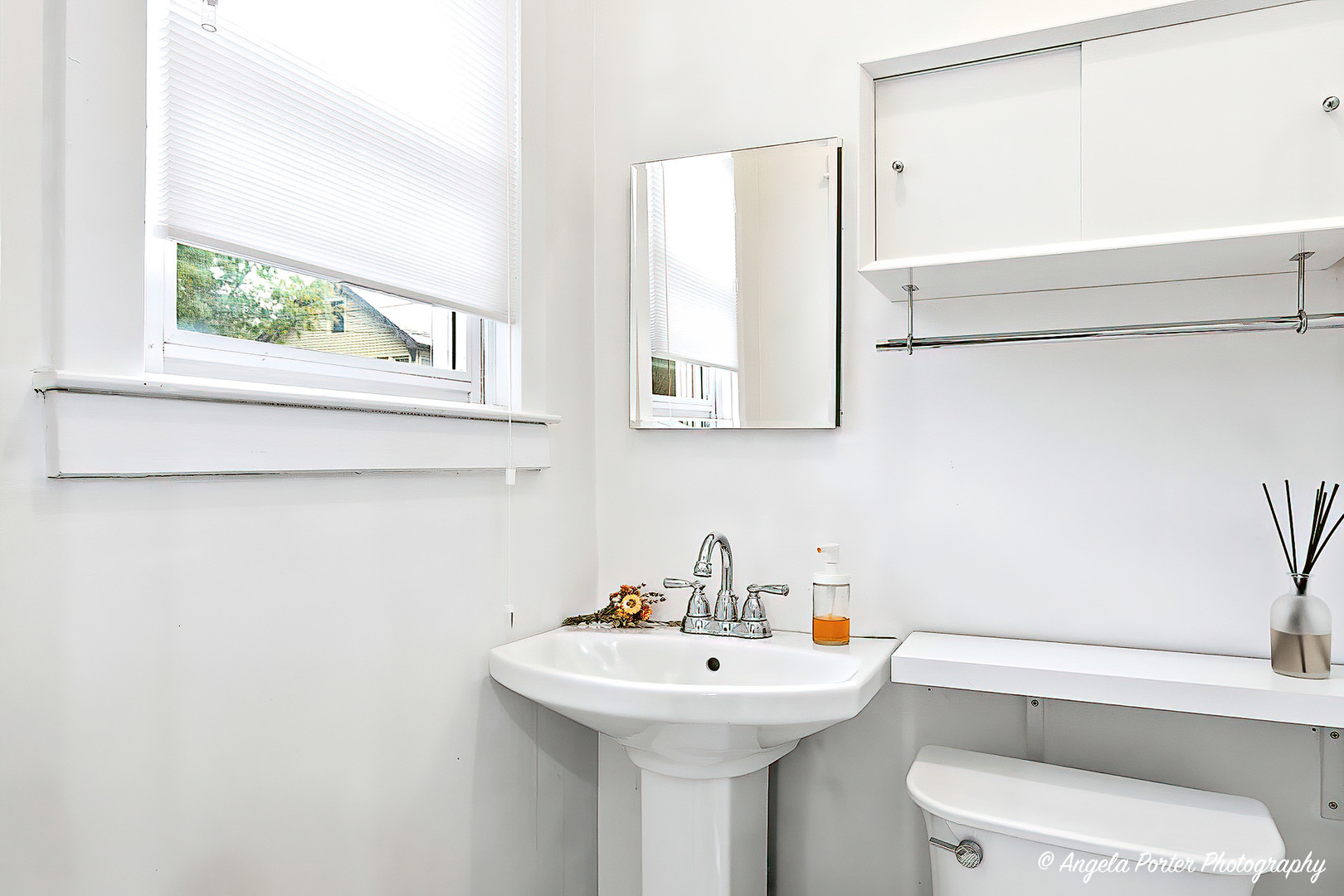 452 North Avenue, Waukegan, IL 60085