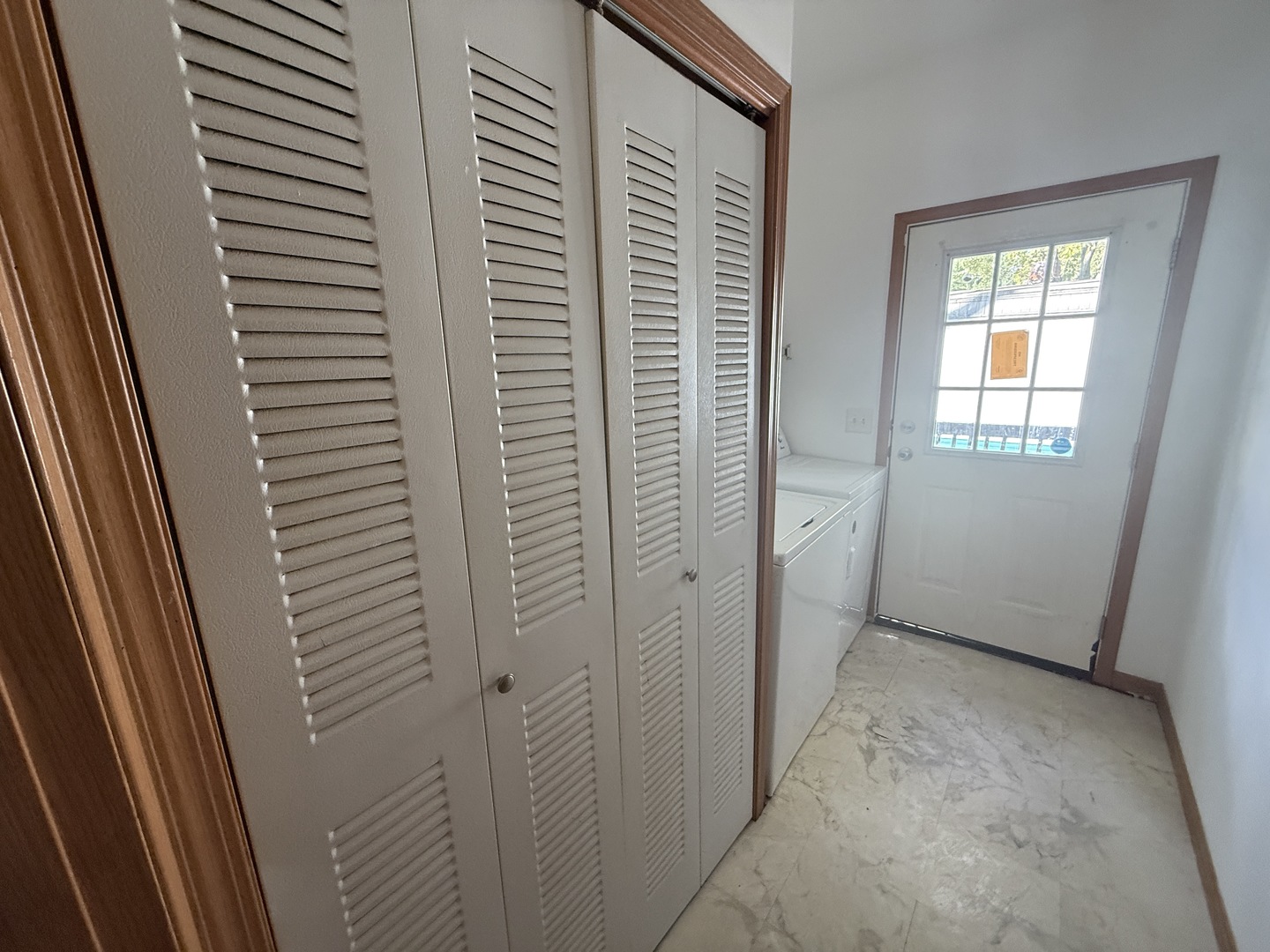 1712 S Dixie Highway #111, Crete, IL 60417