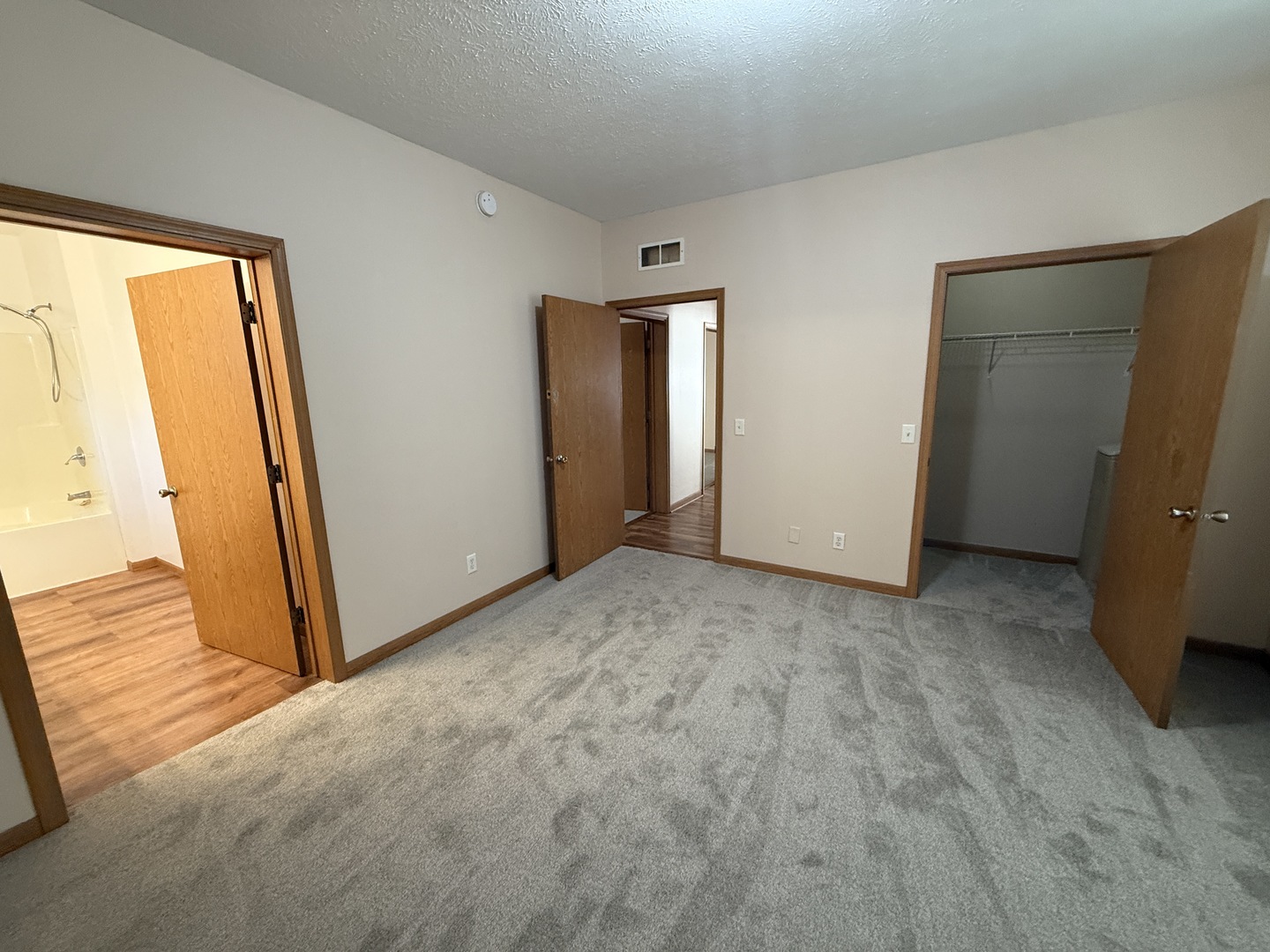 1712 S Dixie Highway #111, Crete, IL 60417