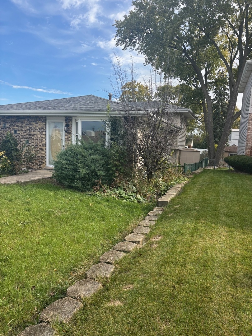 15925 Lockwood Avenue, Oak Forest, IL 60452