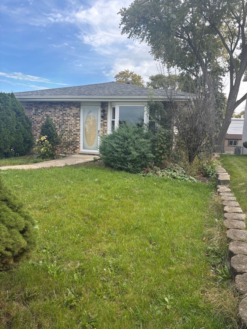 15925 Lockwood Avenue, Oak Forest, IL 60452