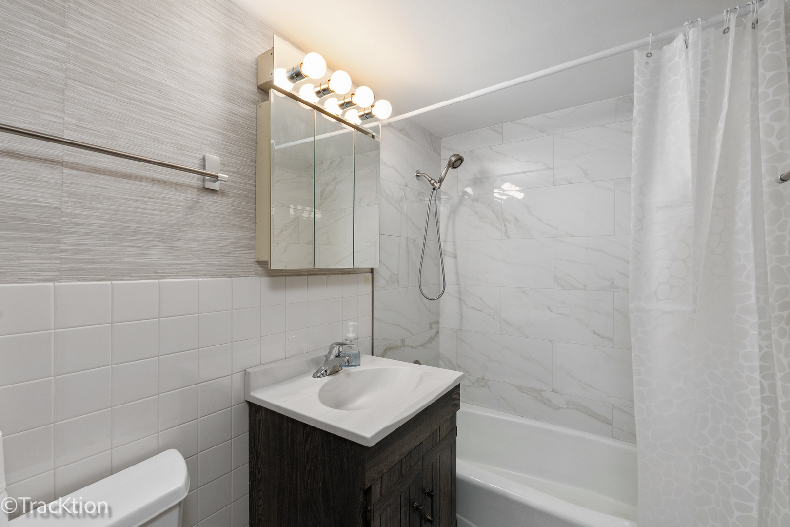 835 Pearson Street #310, Des Plaines, IL 60016