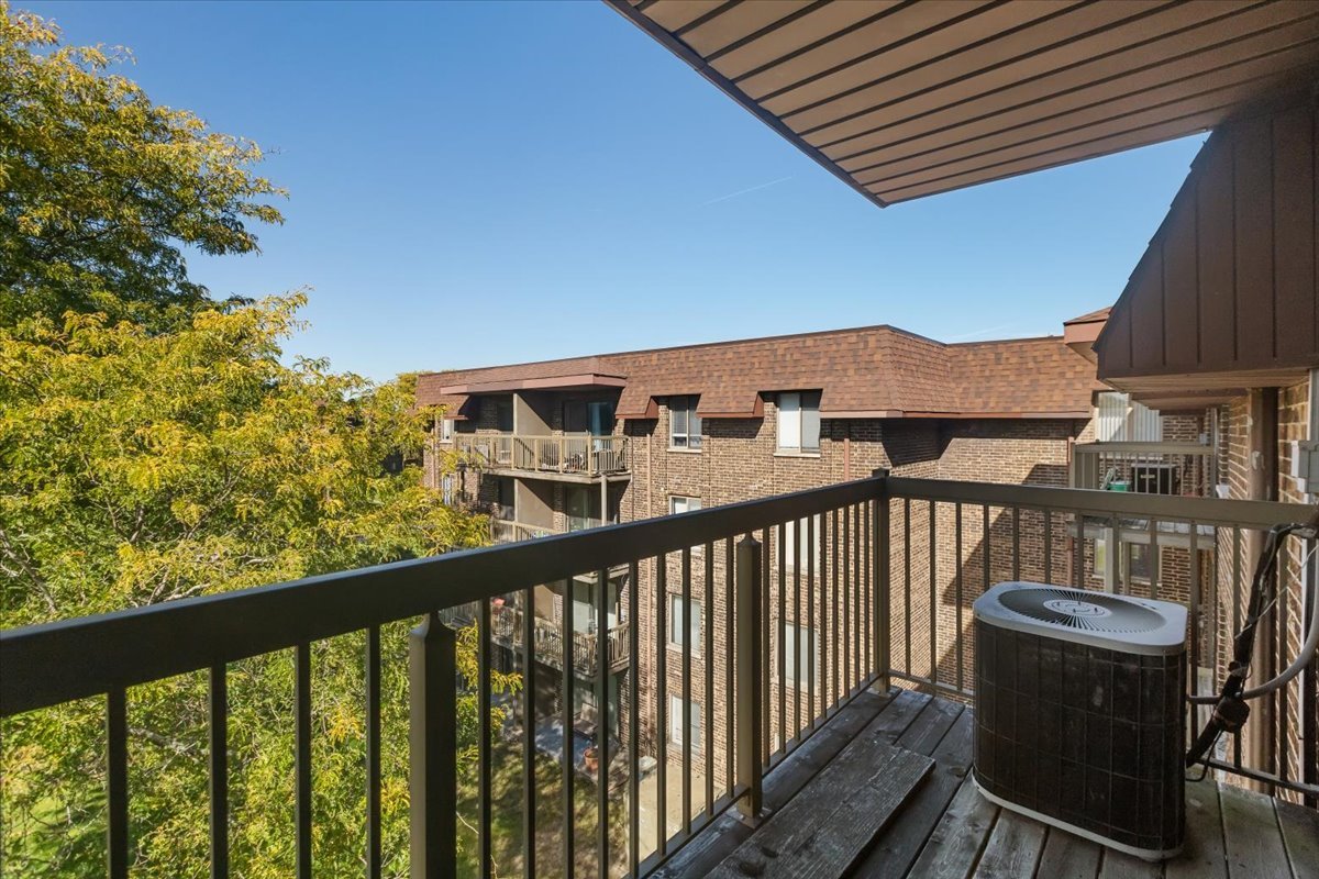 820 Elder Road #C410, Homewood, IL 60430