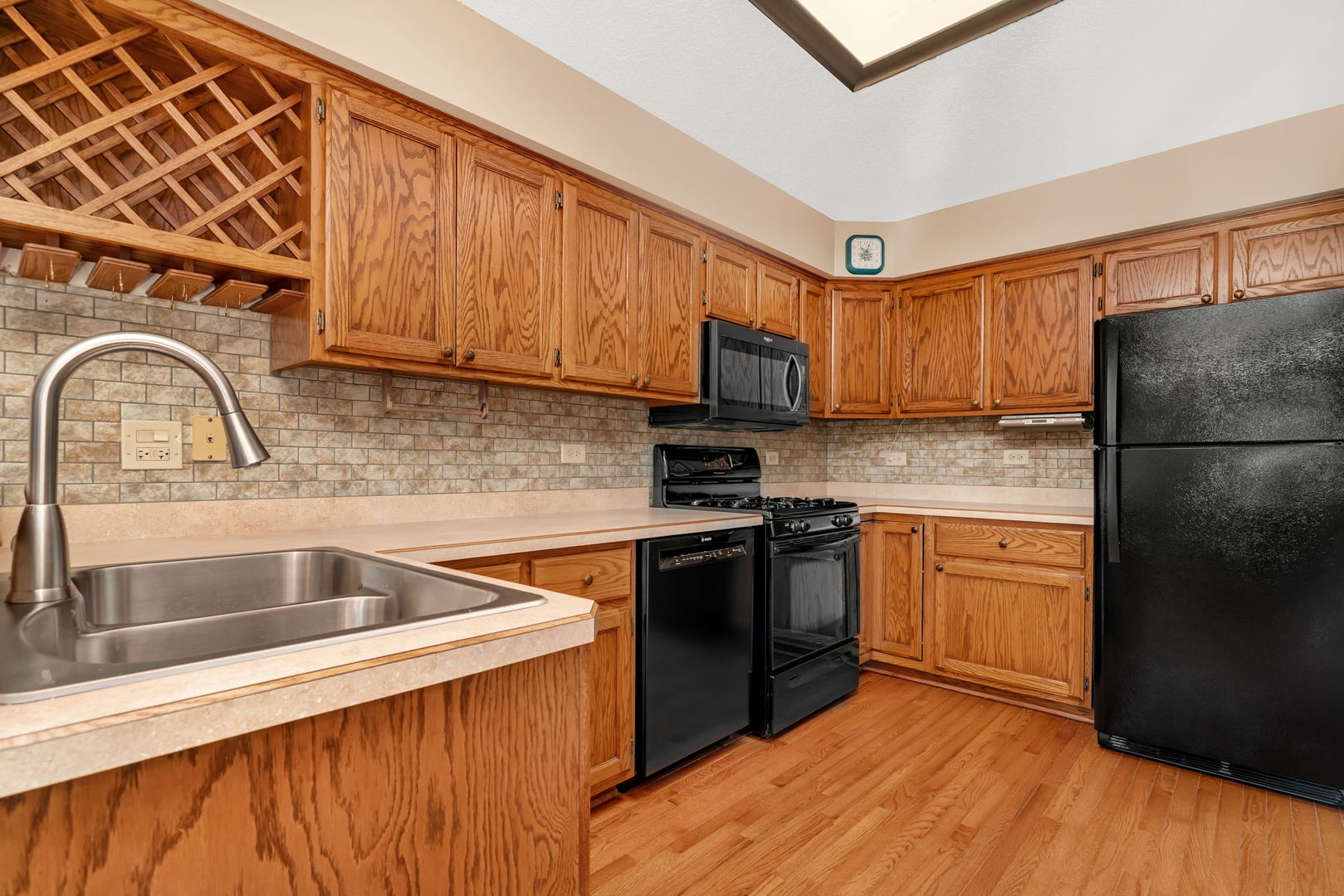 613 Johnson Avenue, Frankfort, IL 60423