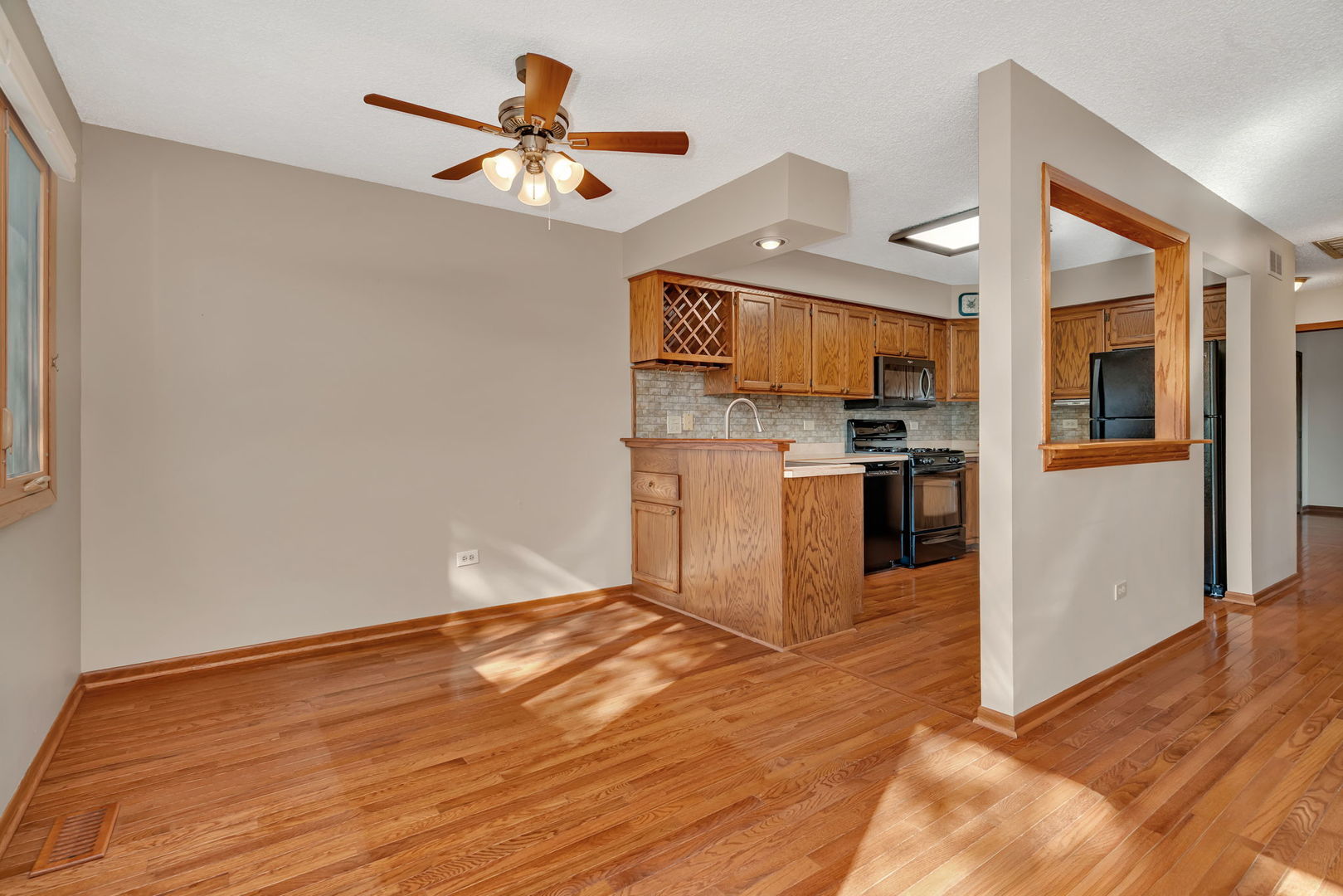 613 Johnson Avenue, Frankfort, IL 60423