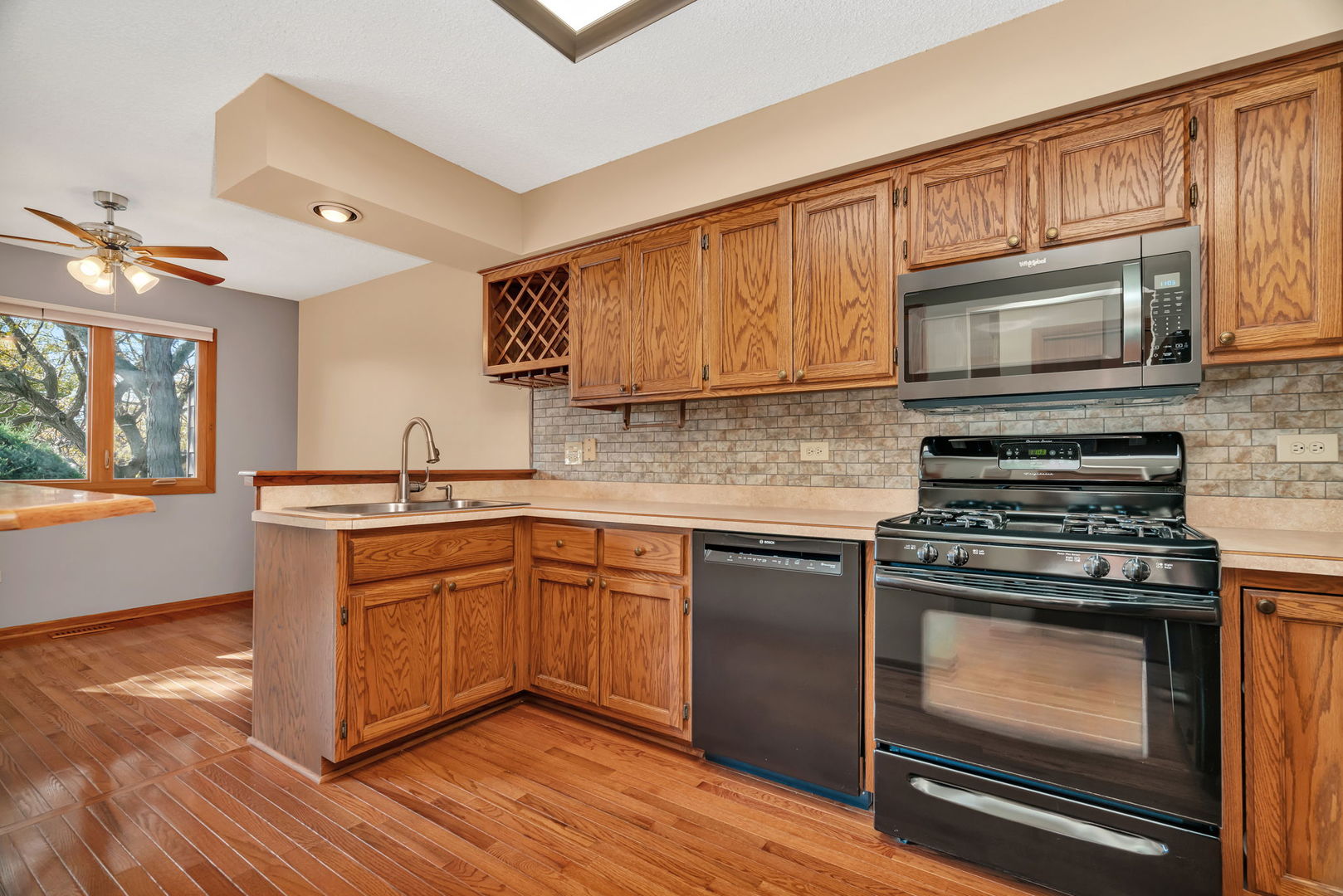 613 Johnson Avenue, Frankfort, IL 60423