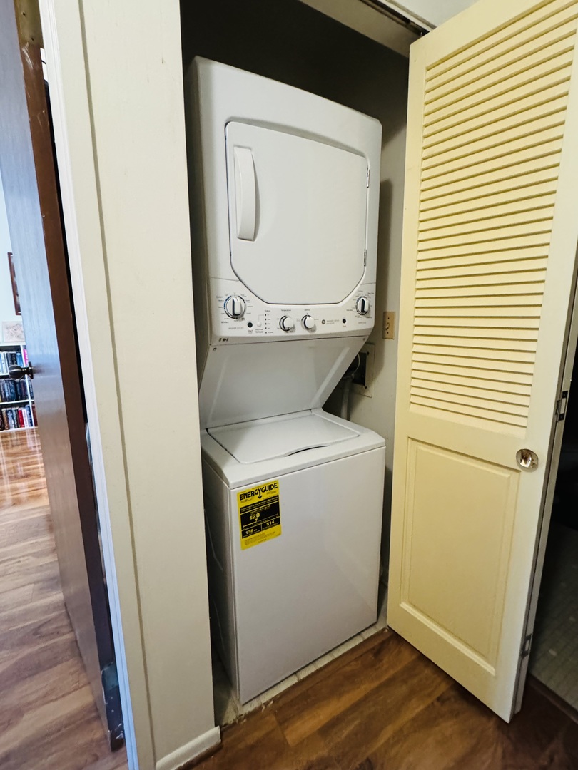 7525 Nantucket Drive #210, Darien, IL 60561