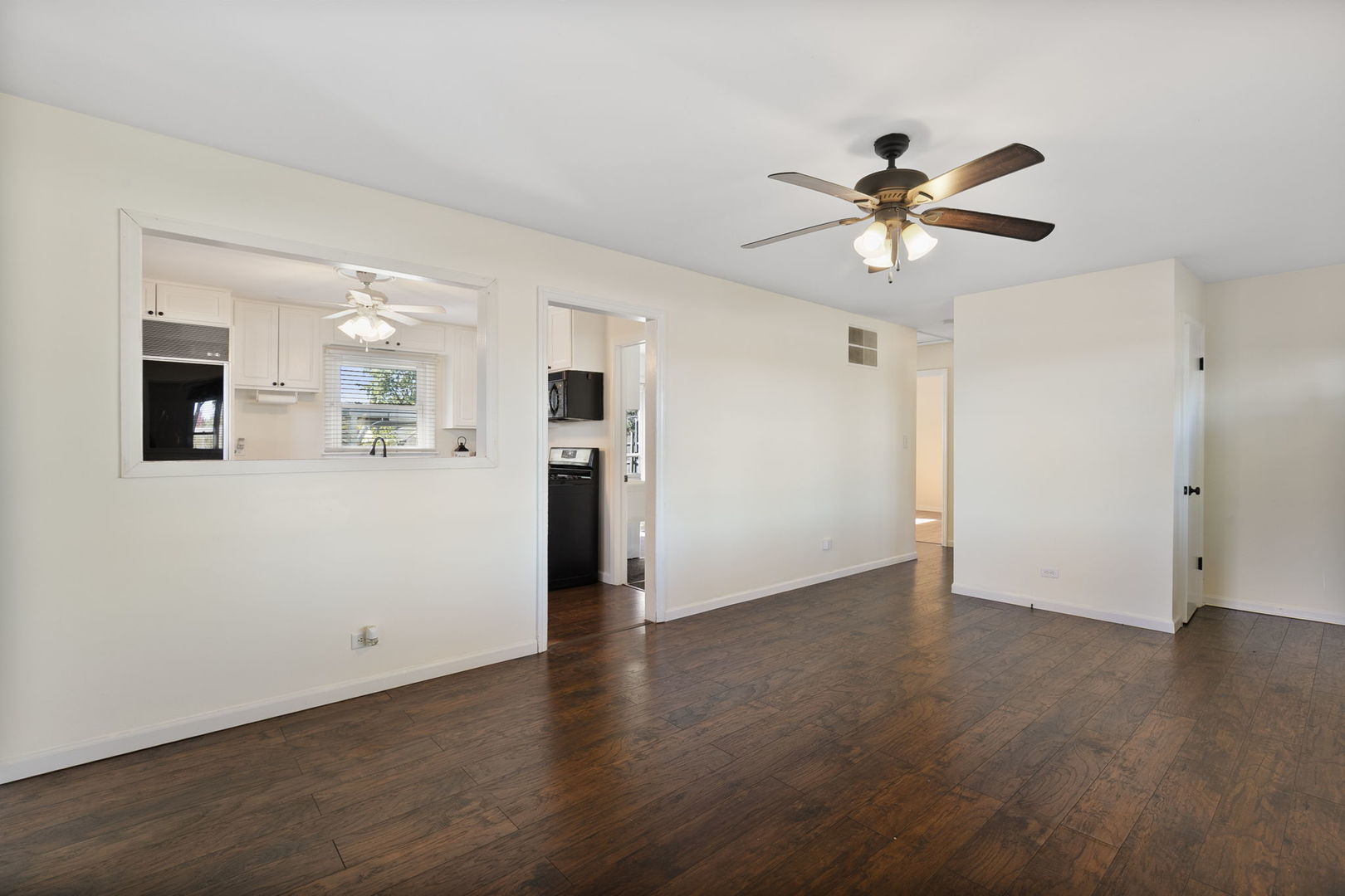 17983 W Gages Lake Road, Grayslake, IL 60030