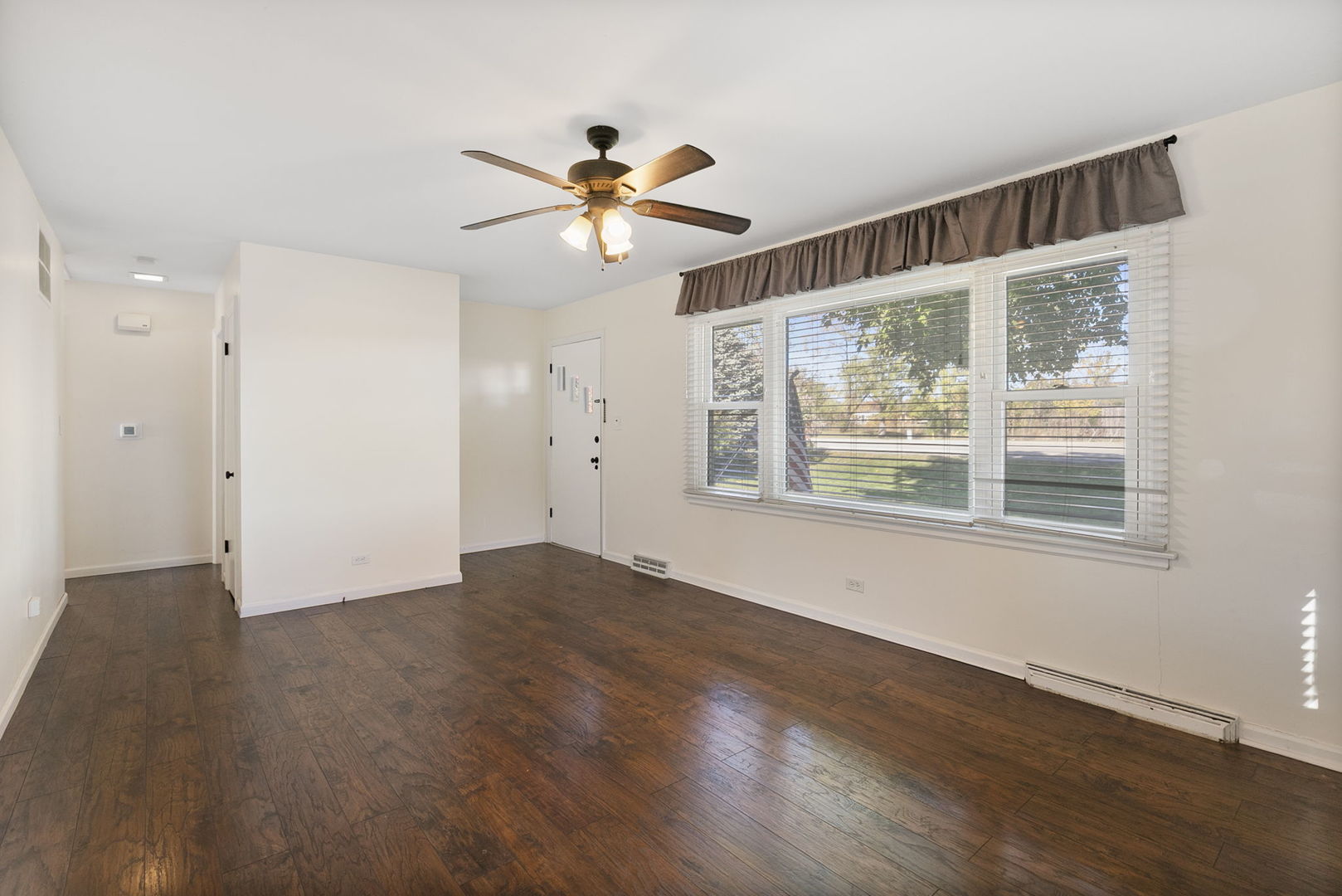 17983 W Gages Lake Road, Grayslake, IL 60030