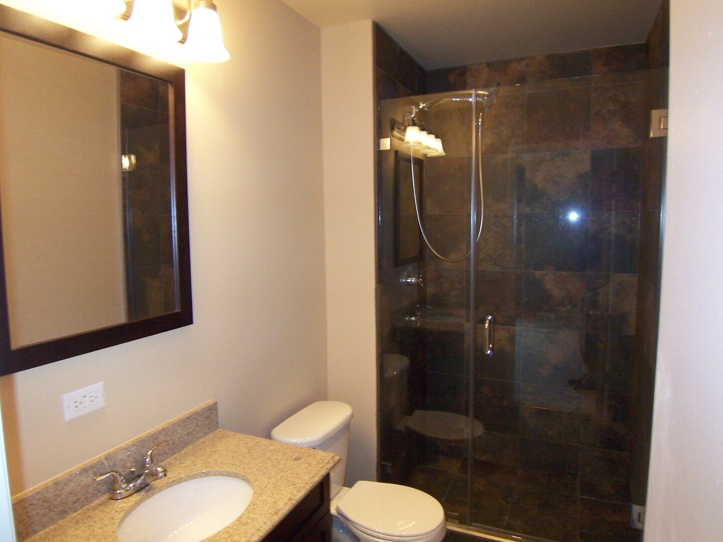 2810 NORTHAMPTON Drive #A2, Rolling Meadows, IL 60008