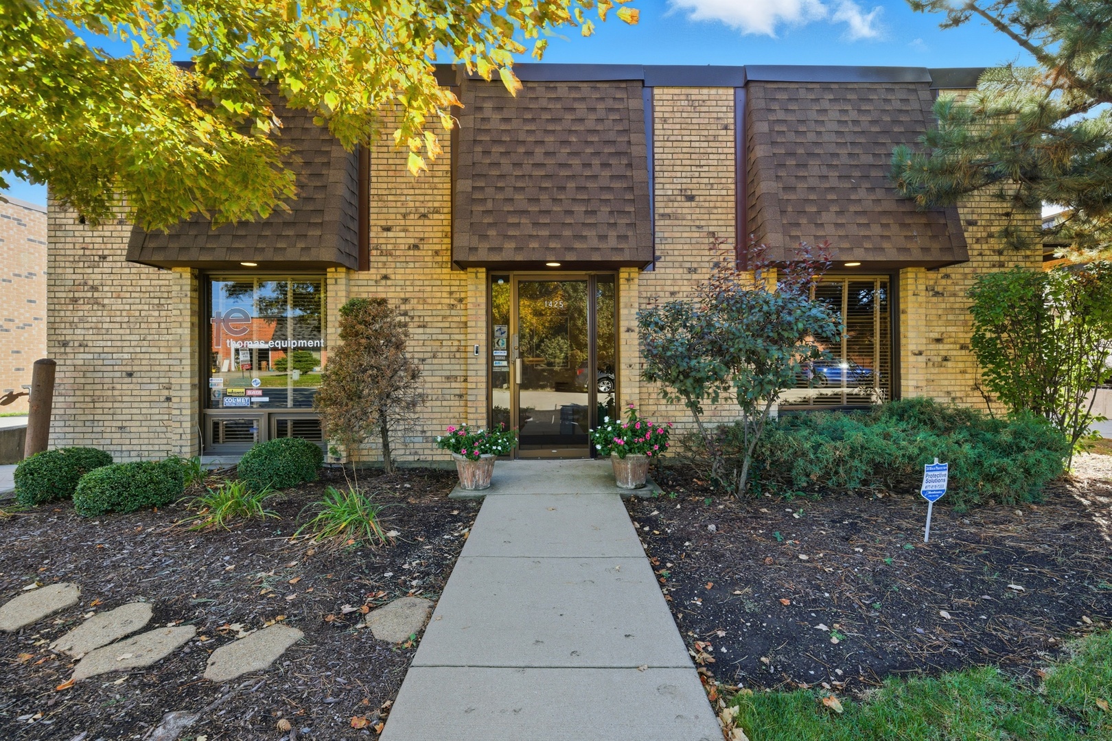 1425 Louis Avenue, Elk Grove Village, IL 60007