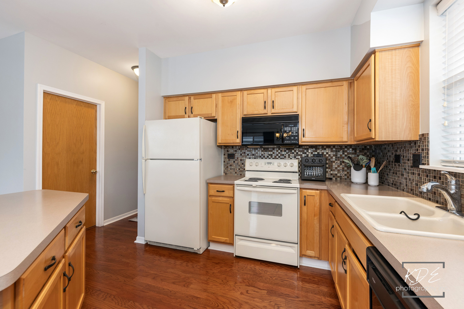 620 W Natalie Lane, Addison, IL 60101