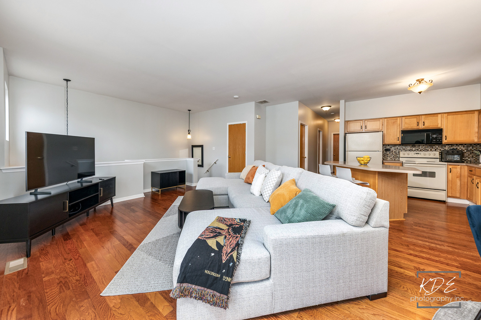 620 W Natalie Lane, Addison, IL 60101