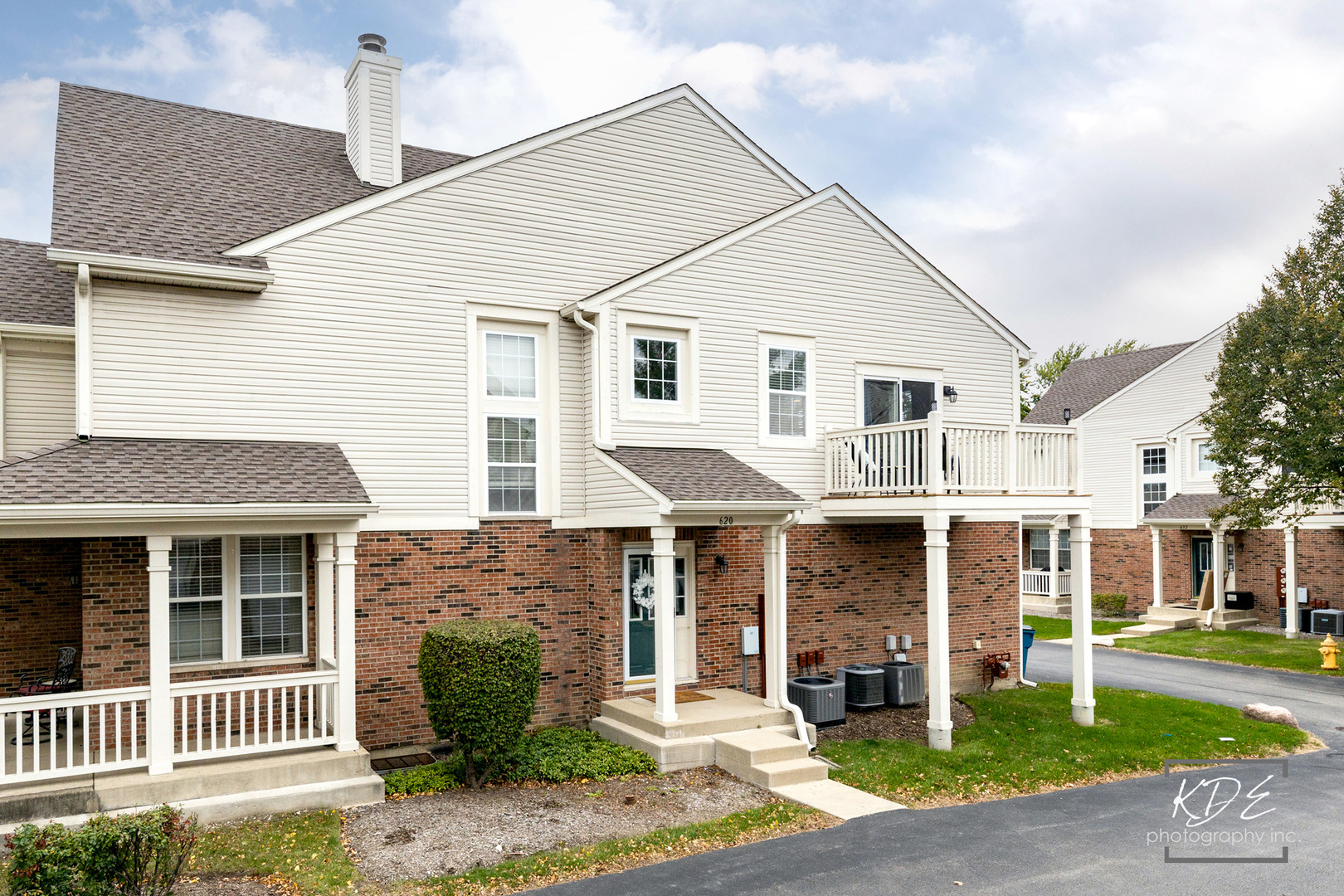 620 W Natalie Lane, Addison, IL 60101