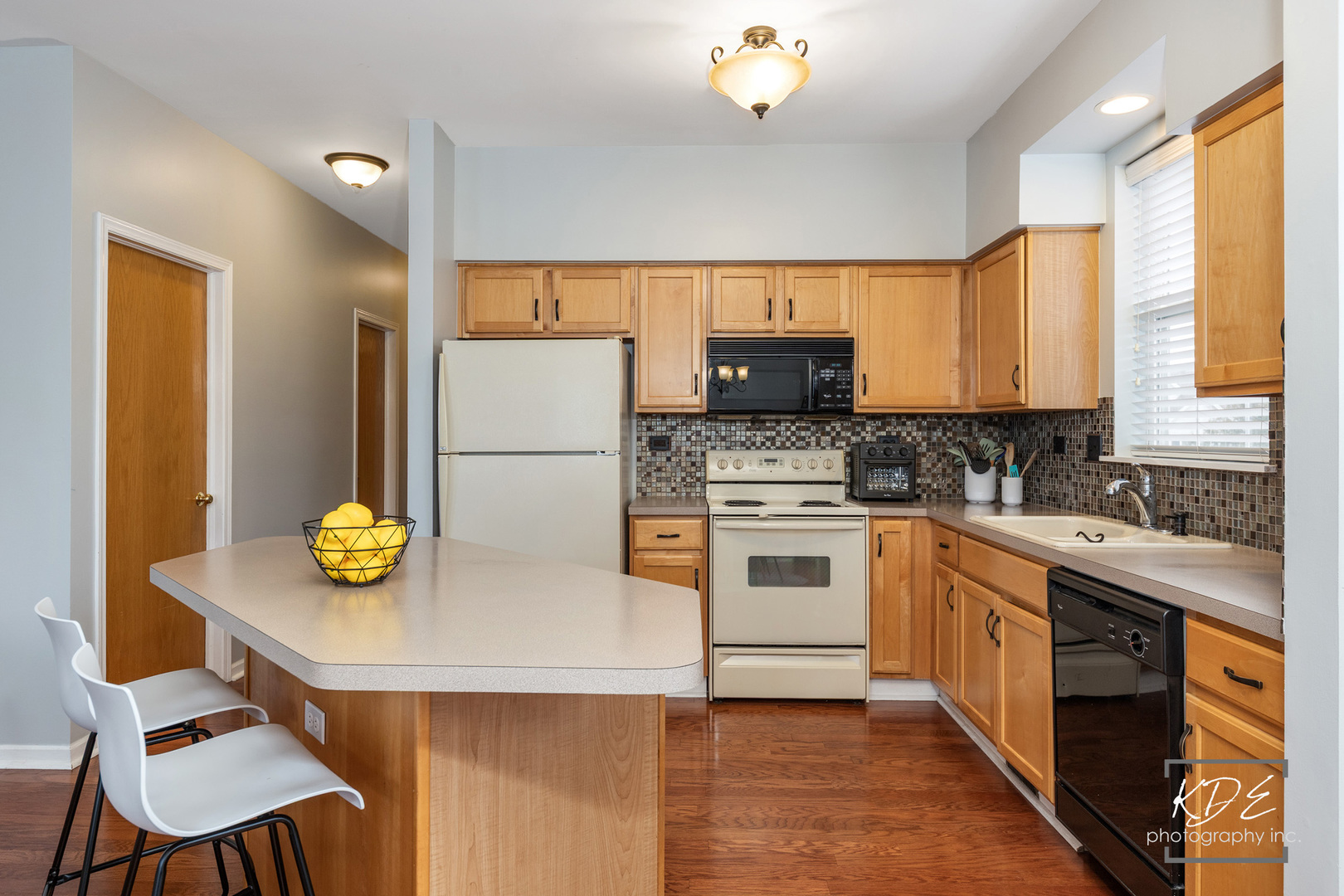 620 W Natalie Lane, Addison, IL 60101