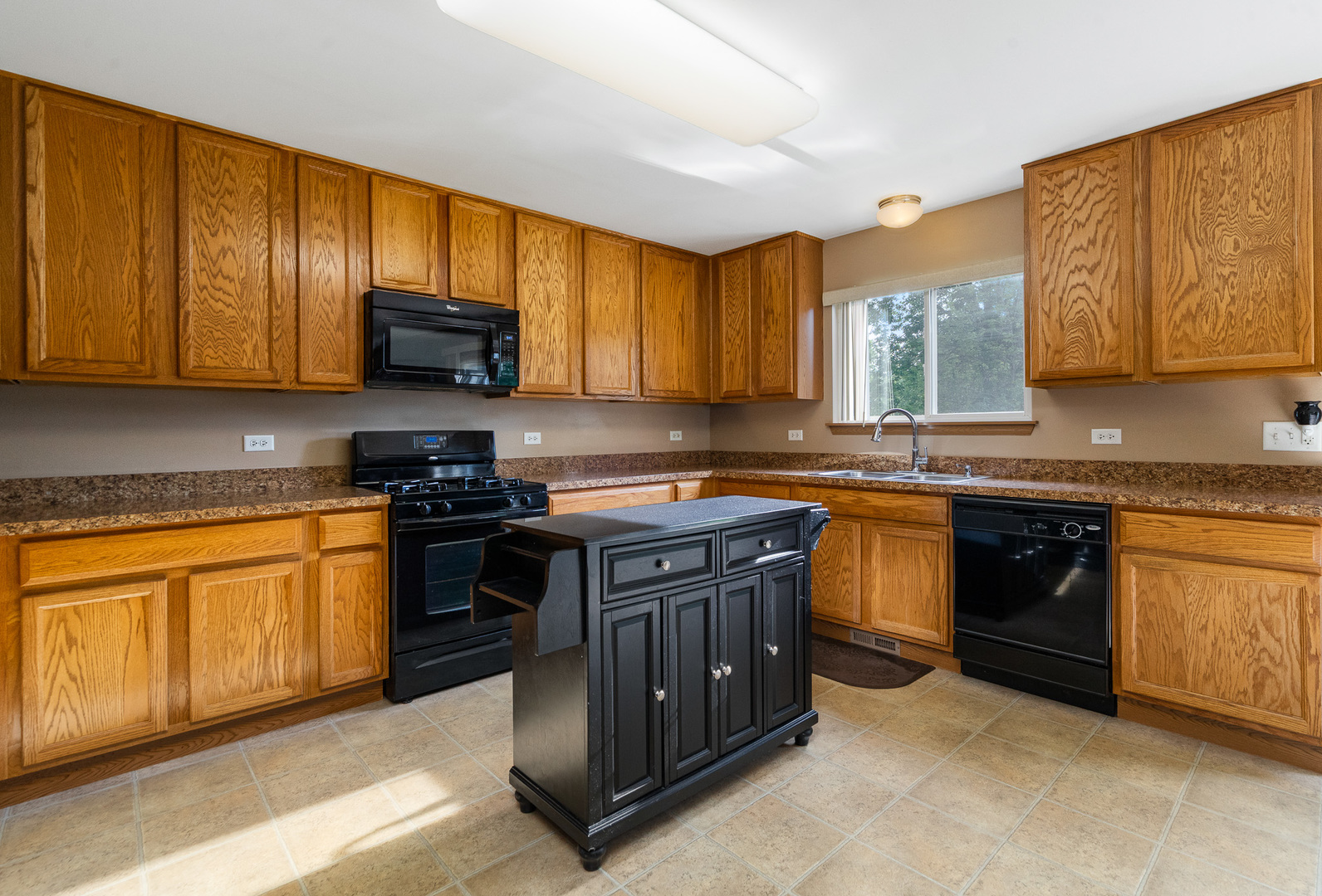 16320 Spring Creek Lane, Plainfield, IL 60586