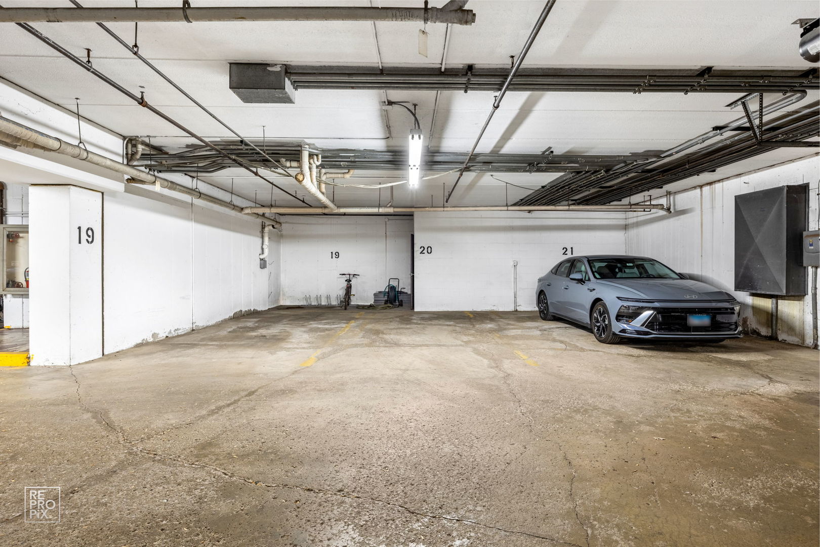 2066 Saint Johns Avenue #404, Highland Park, IL 60035