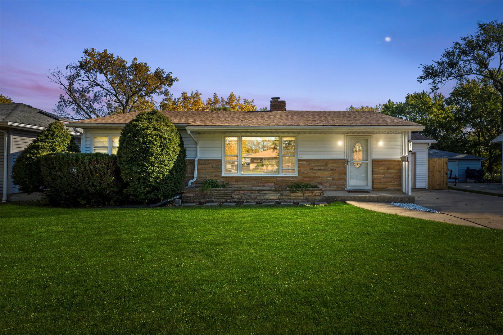 1212 Grandview Avenue, Lockport, IL 60441