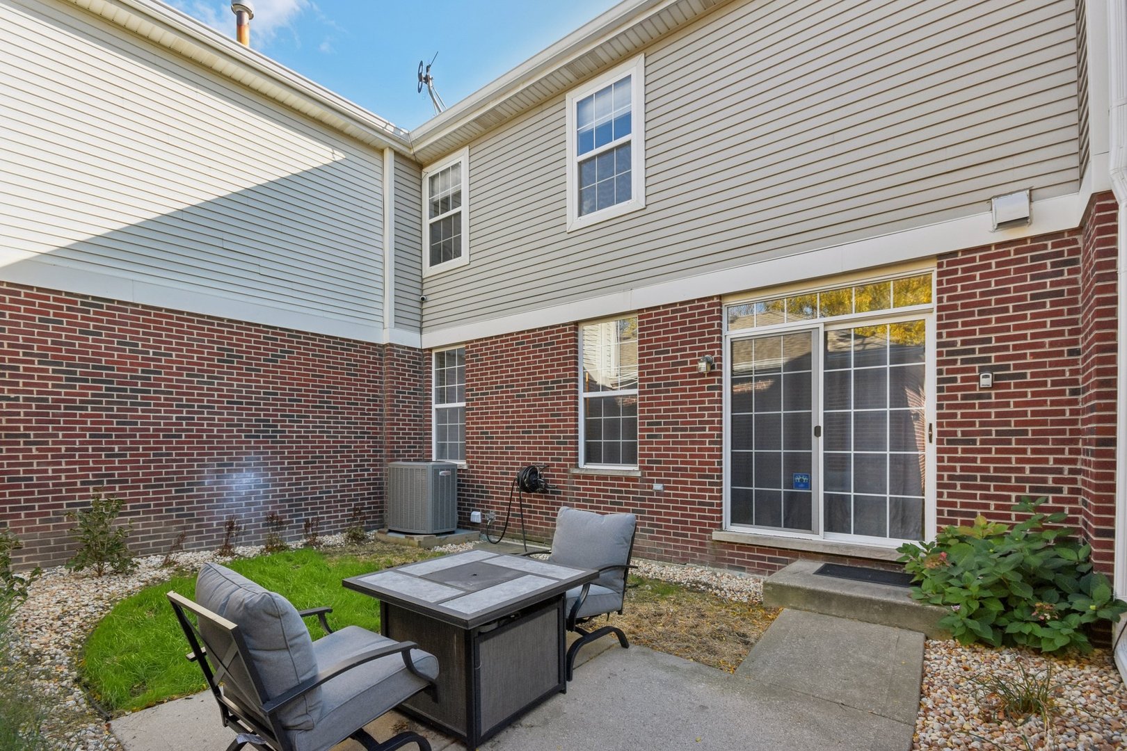 18627 W Point Drive, Tinley Park, IL 60477
