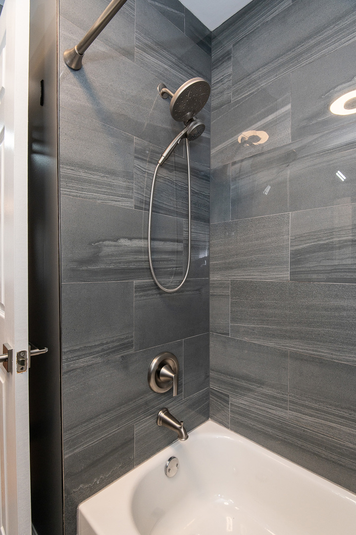 3835 W 109th Place, Chicago, IL 60655