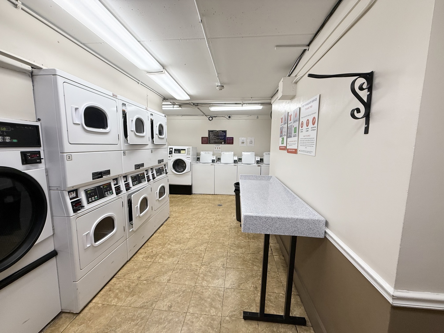 1460 Fairlane Drive #310, Schaumburg, IL 60193