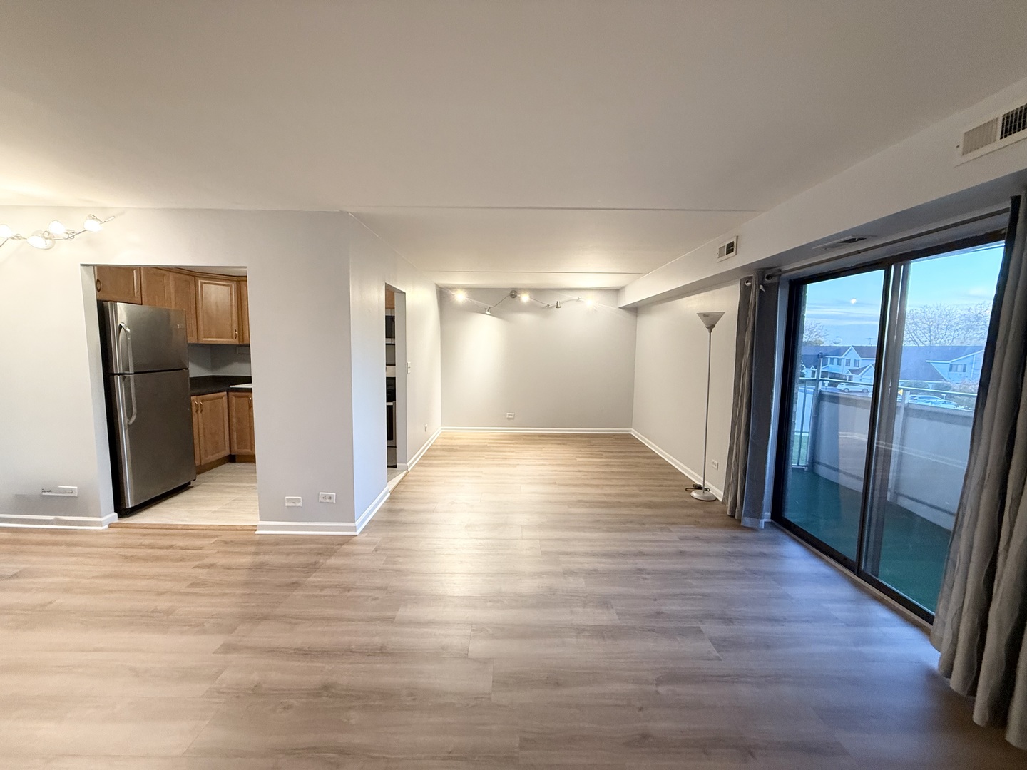 1460 Fairlane Drive #310, Schaumburg, IL 60193