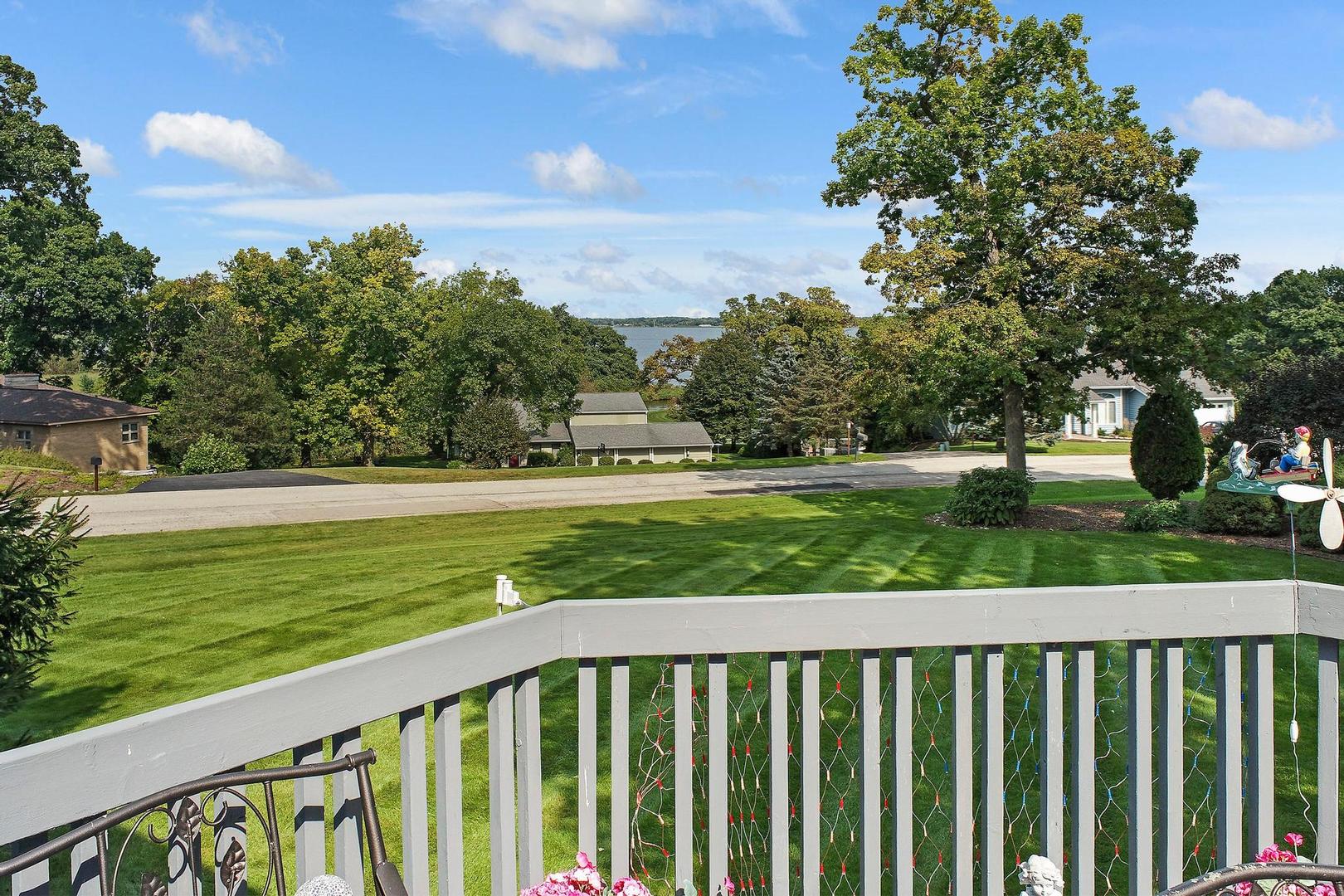 7215 Viscaya Drive, Spring Grove, IL 60081