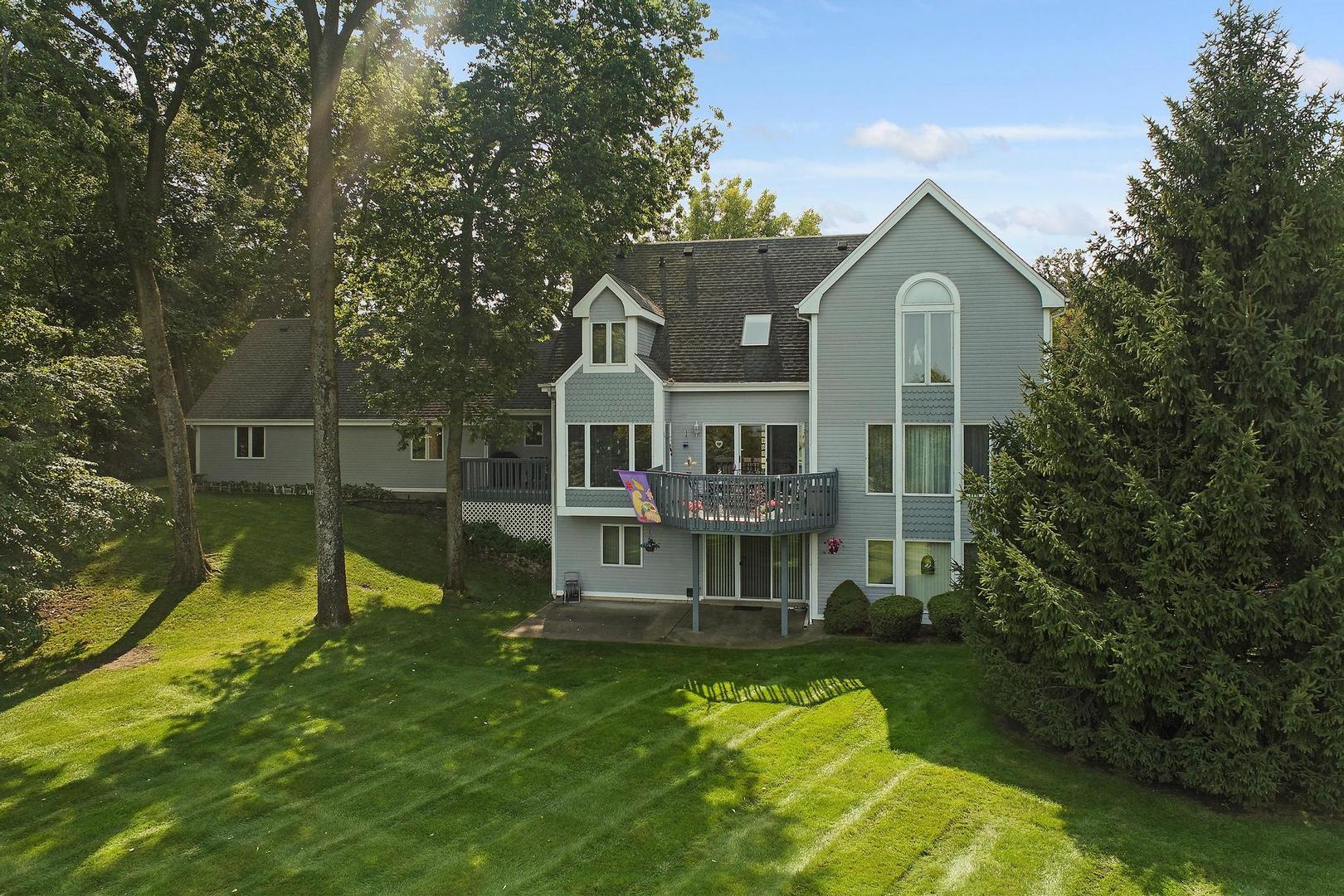 7215 Viscaya Drive, Spring Grove, IL 60081