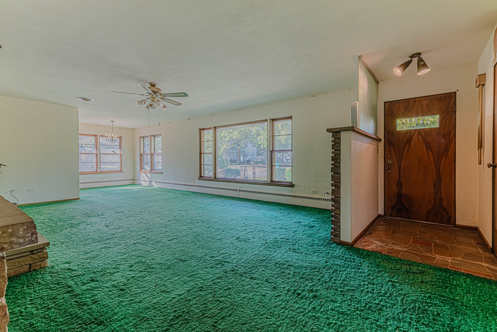 1907 Elim Avenue, Zion, IL 60099