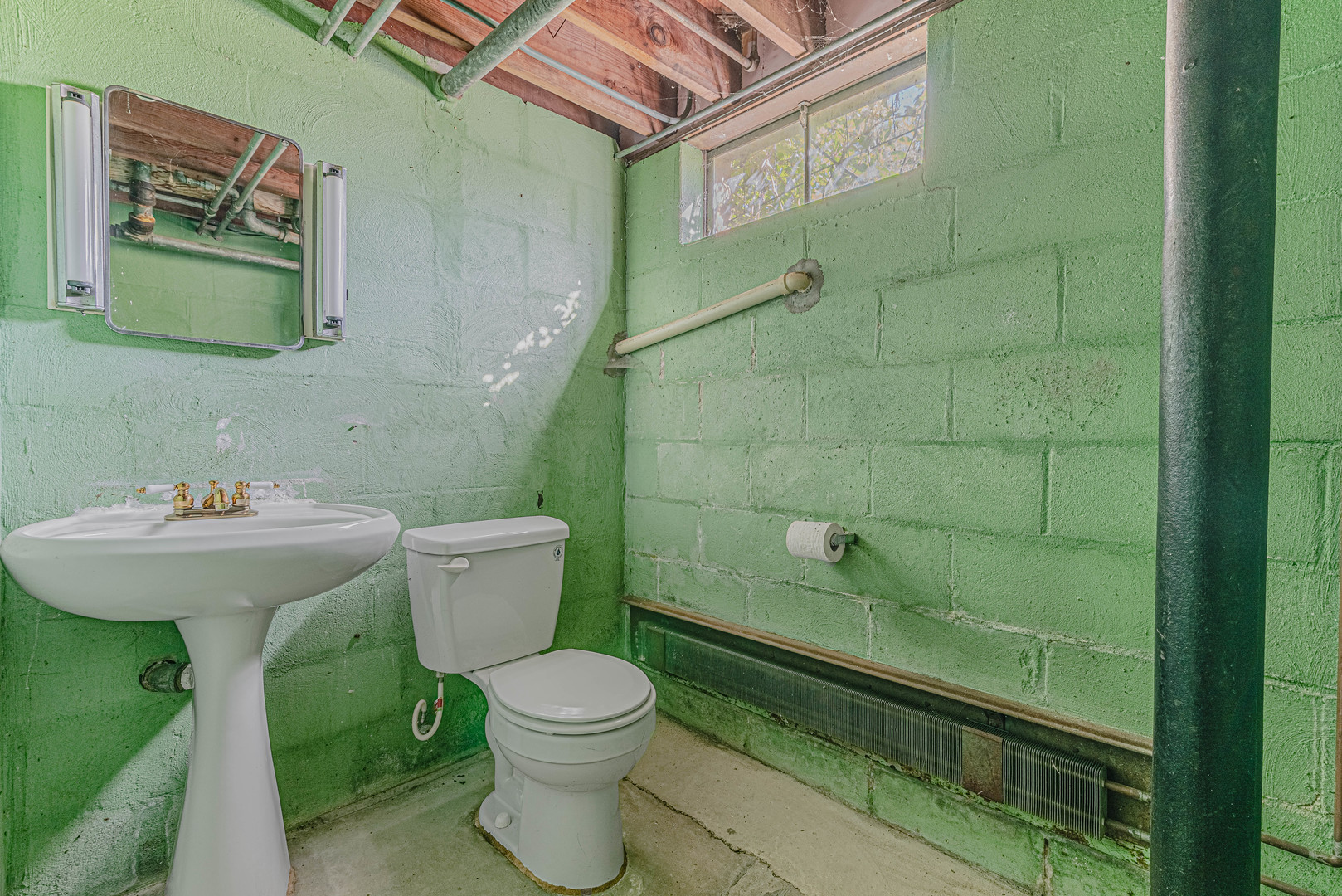 1907 Elim Avenue, Zion, IL 60099