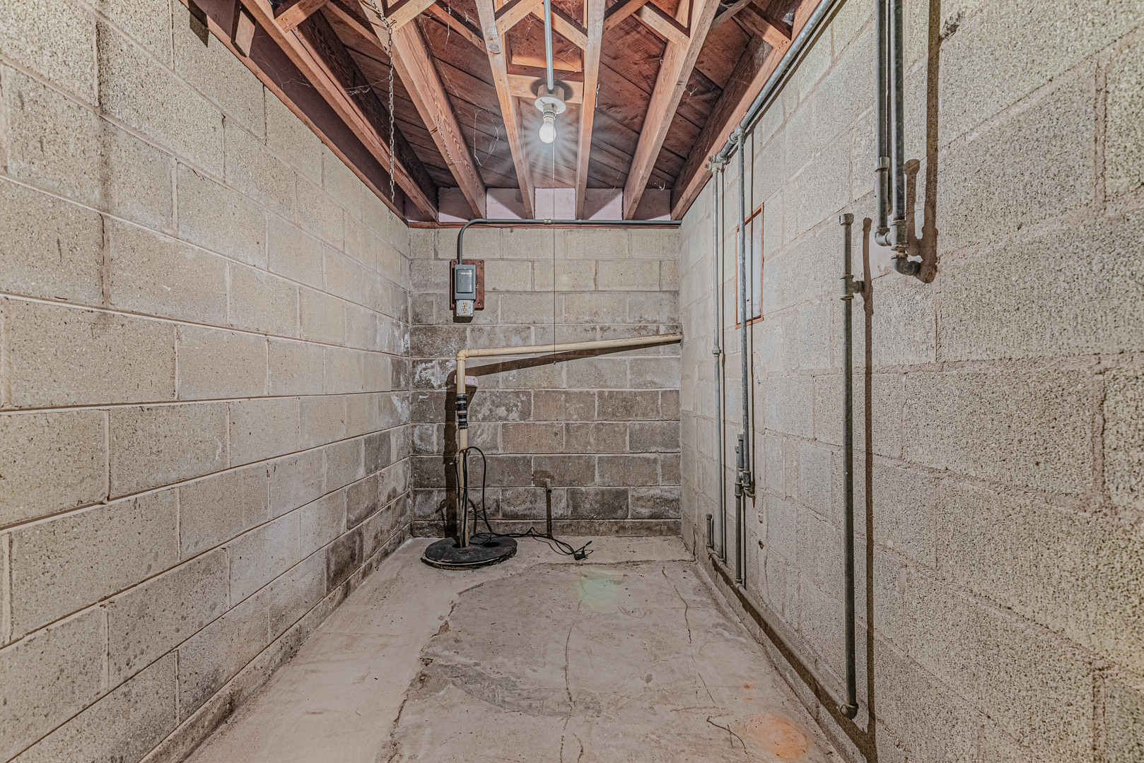 1907 Elim Avenue, Zion, IL 60099