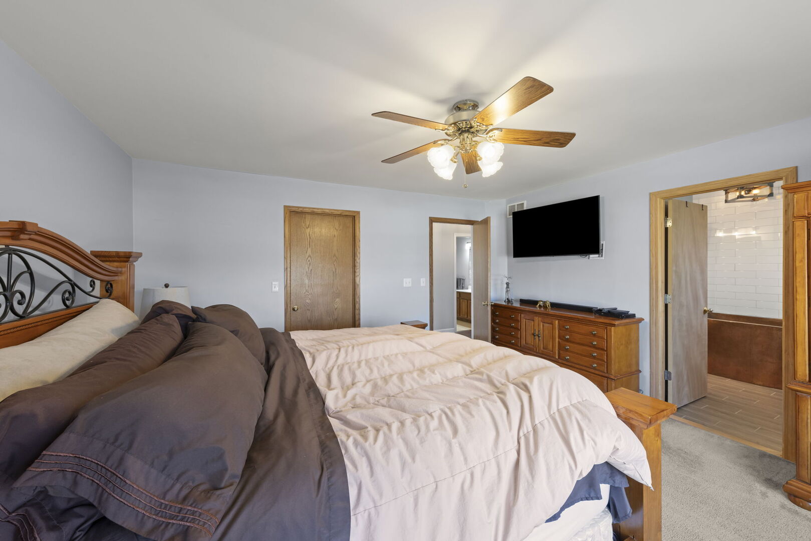 760 CHURCHILL Lane, Oswego, IL 60543