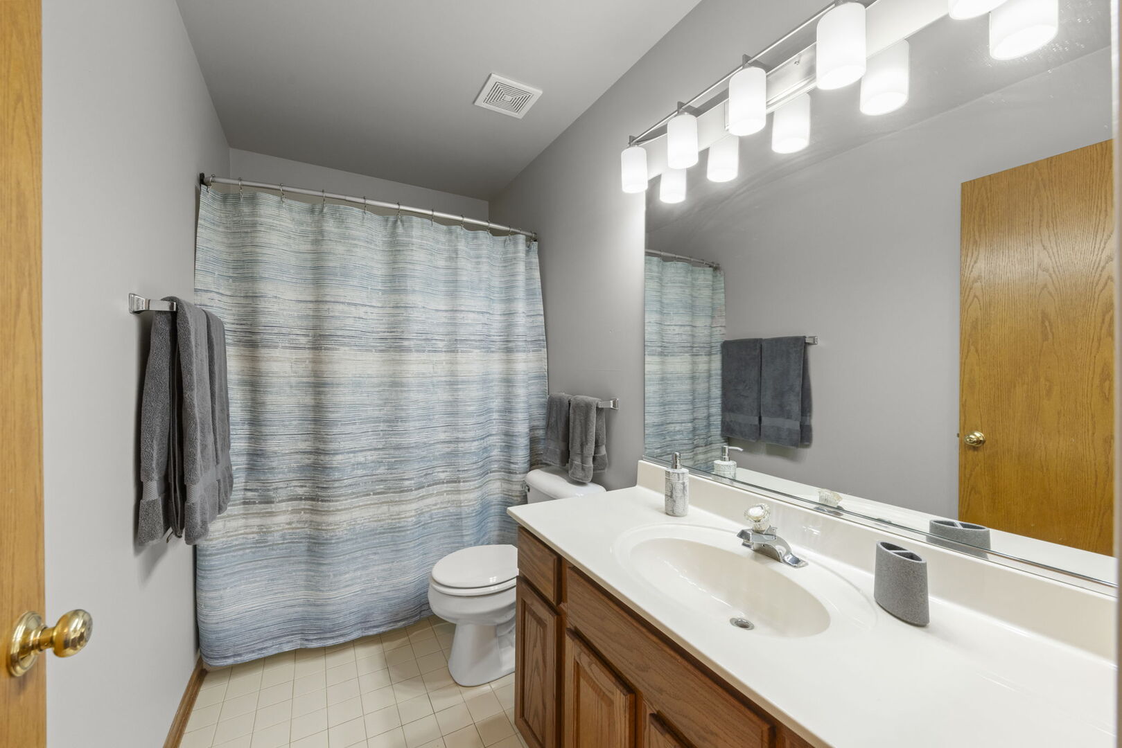 760 CHURCHILL Lane, Oswego, IL 60543