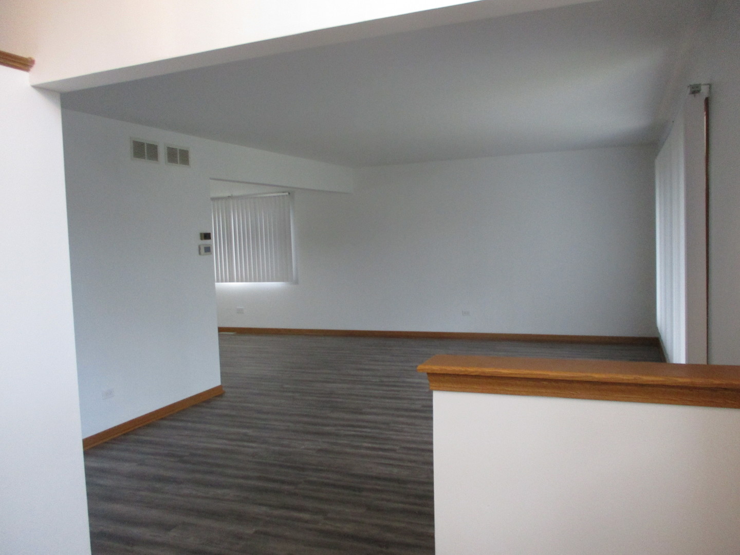 8030 Valley View Drive, Tinley Park, IL 60477