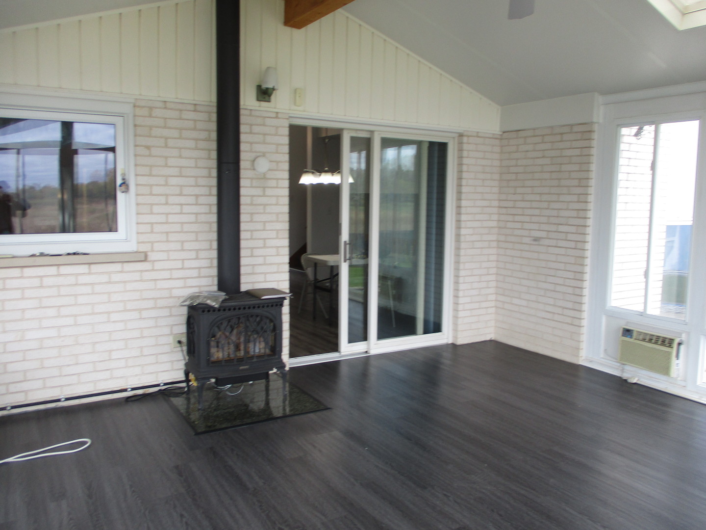 8030 Valley View Drive, Tinley Park, IL 60477