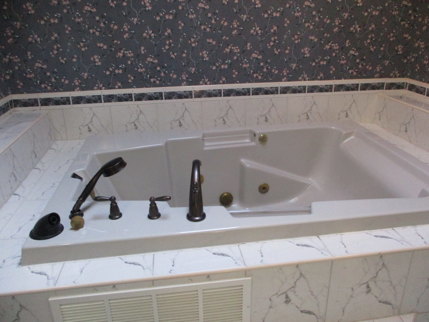 8030 Valley View Drive, Tinley Park, IL 60477