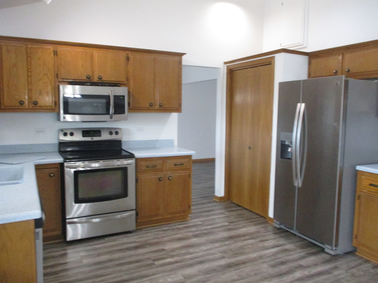 8030 Valley View Drive, Tinley Park, IL 60477