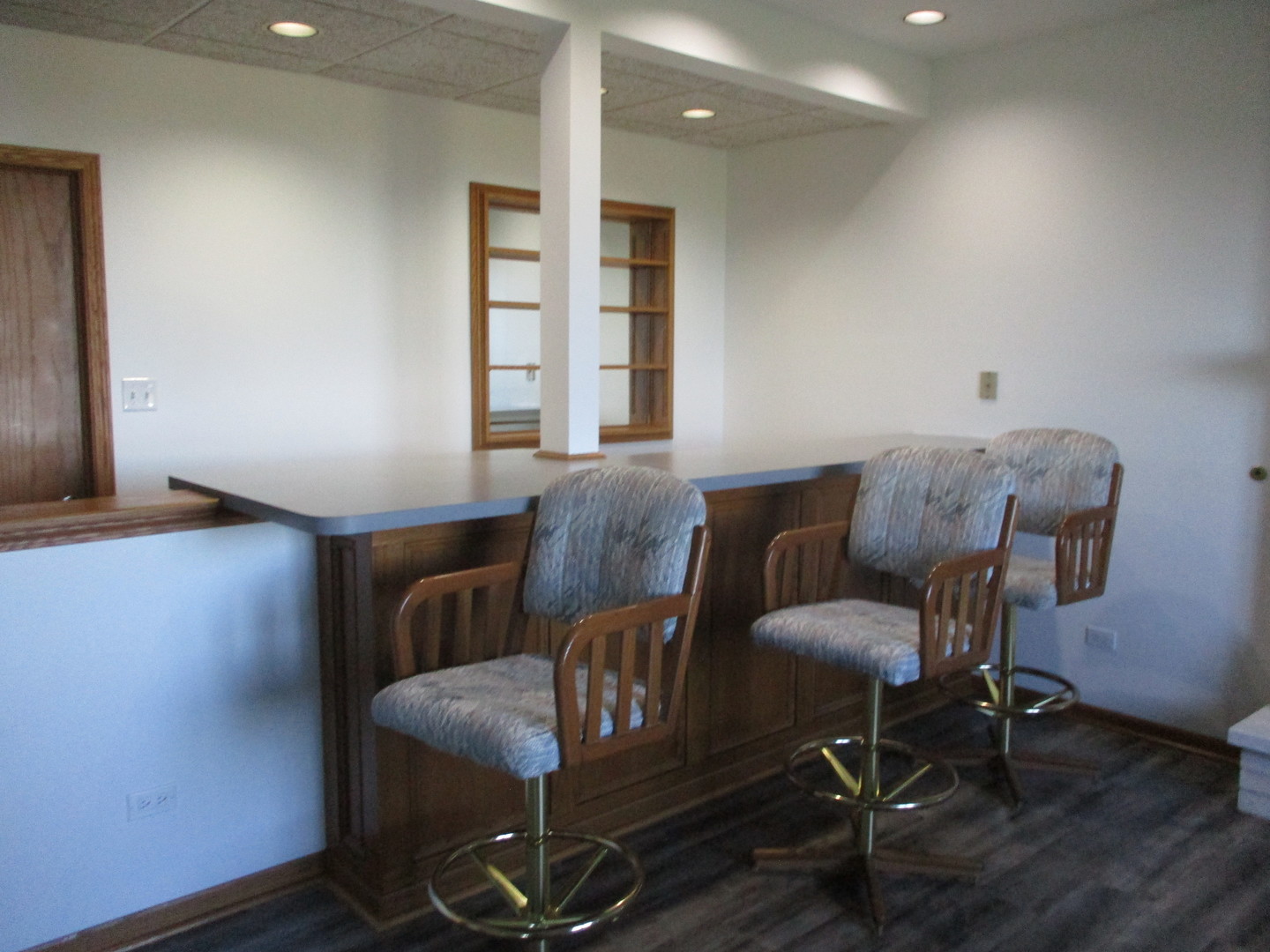 8030 Valley View Drive, Tinley Park, IL 60477