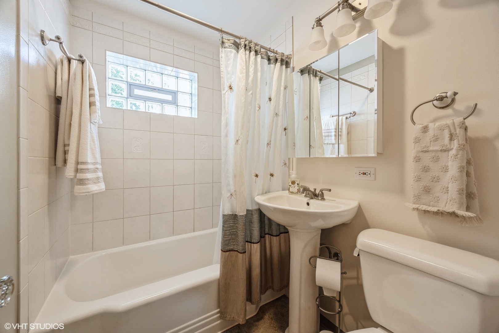 9334 Lincoln Avenue, Brookfield, IL 60513