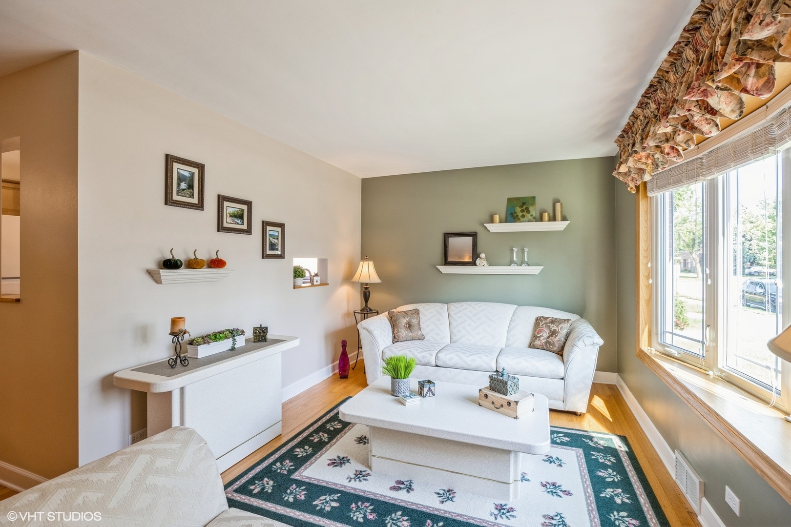 9334 Lincoln Avenue, Brookfield, IL 60513