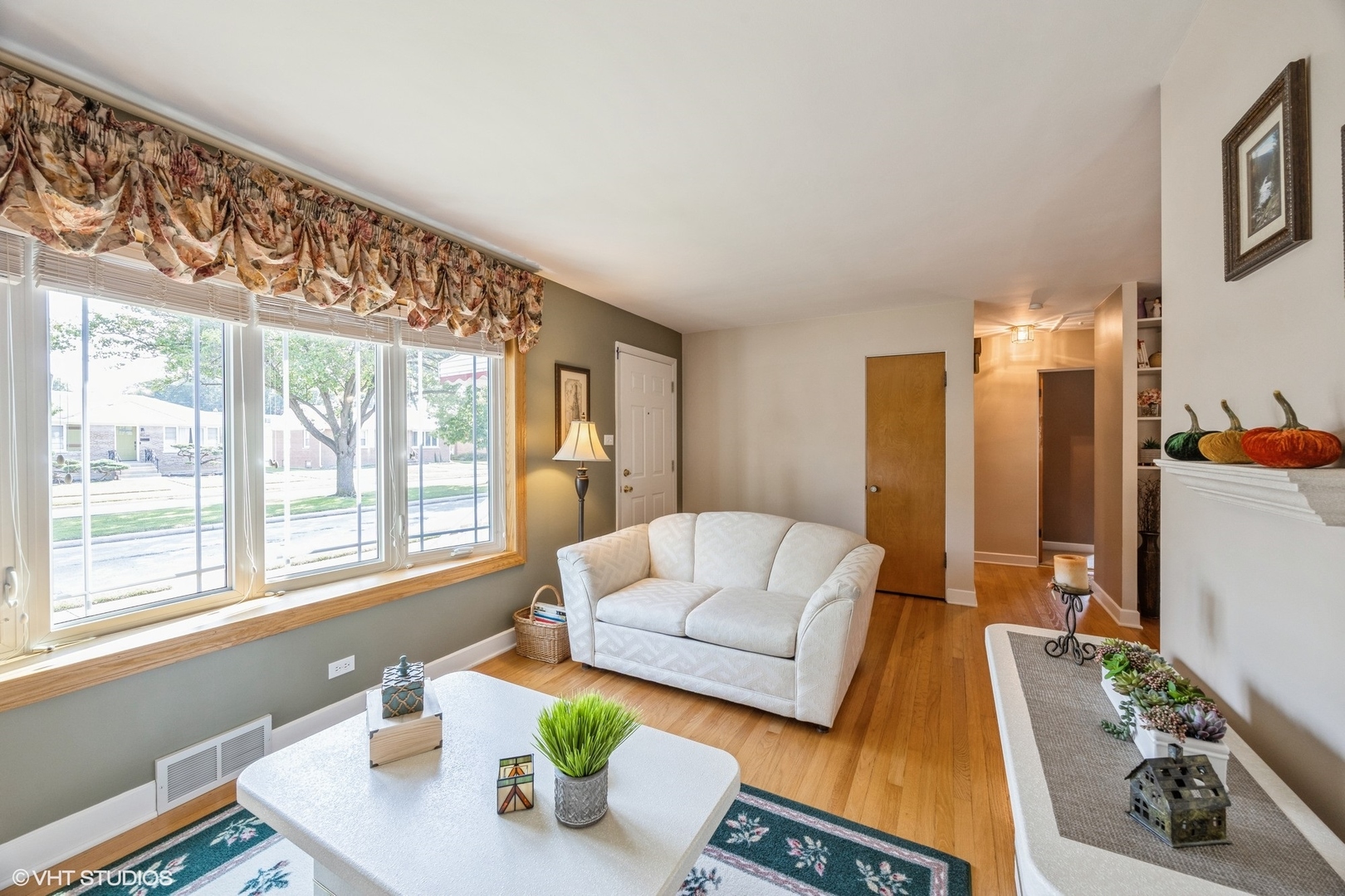 9334 Lincoln Avenue, Brookfield, IL 60513