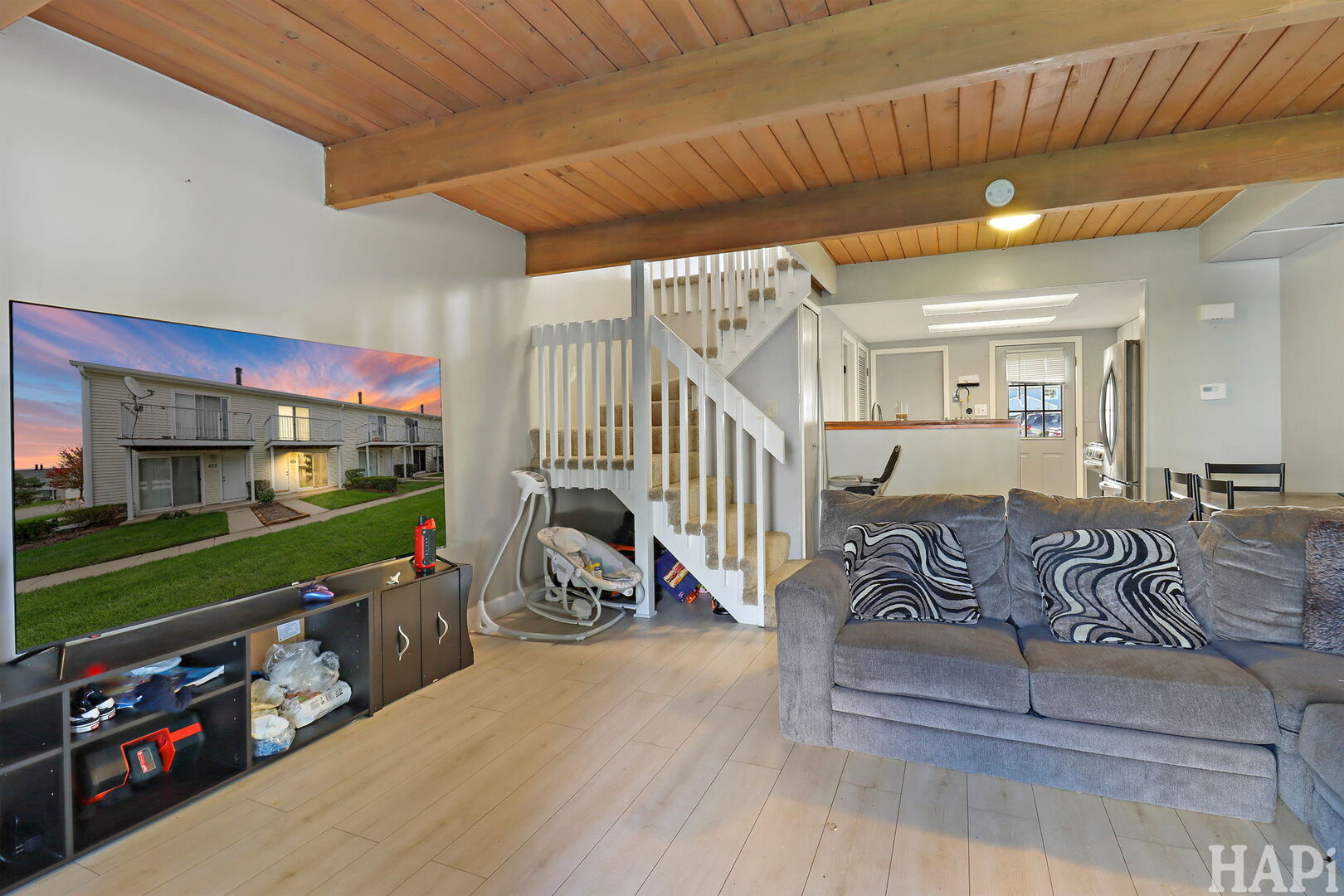 435 Meadow Green Lane, Round Lake Beach, IL 60073