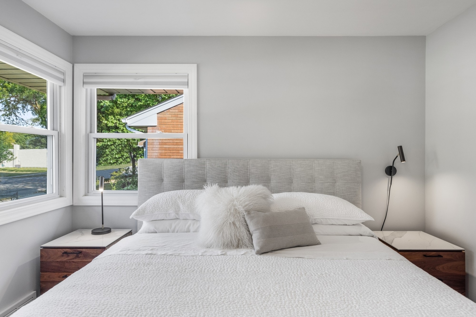 247 N Ardmore Avenue, Villa Park, IL 60181