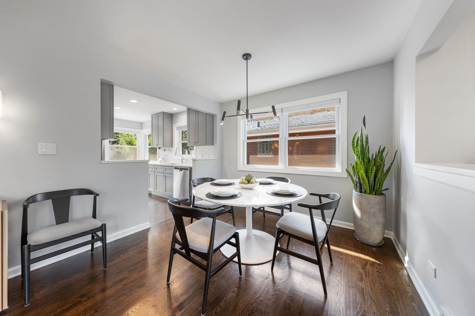 247 N Ardmore Avenue, Villa Park, IL 60181