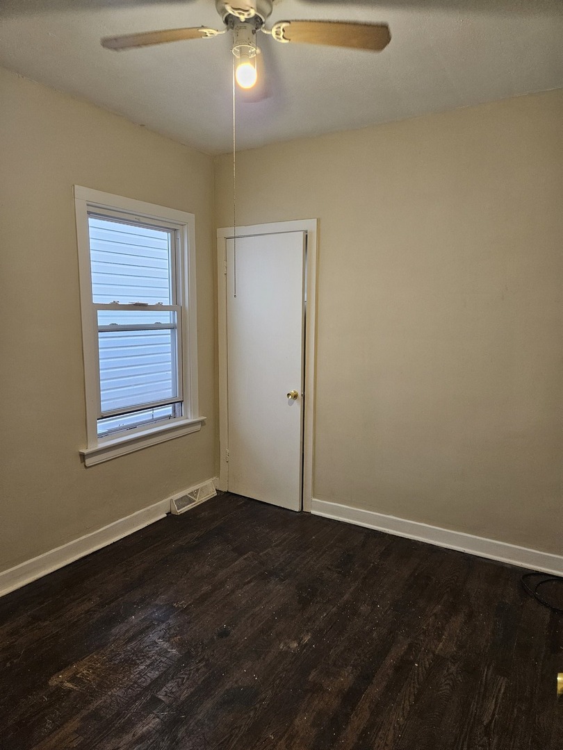 8022 S Manistee Avenue, Chicago, IL 60617