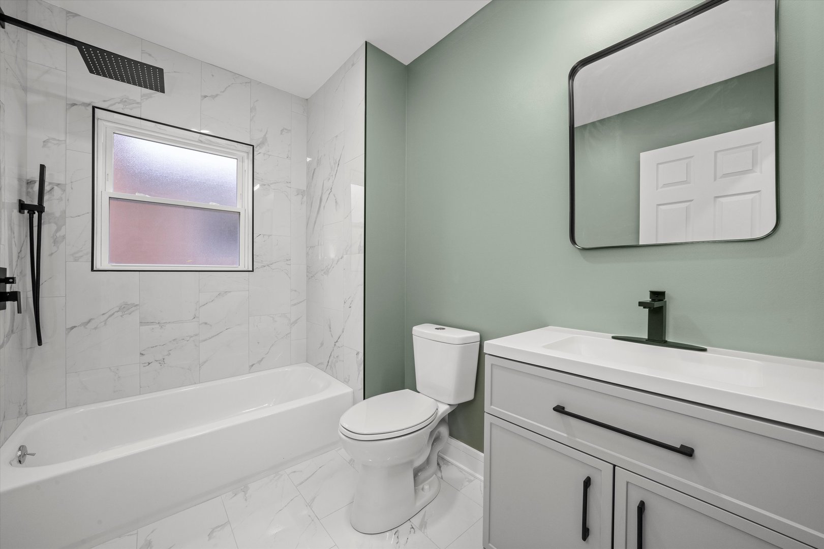 10129 S Indiana Avenue, Chicago, IL 60628