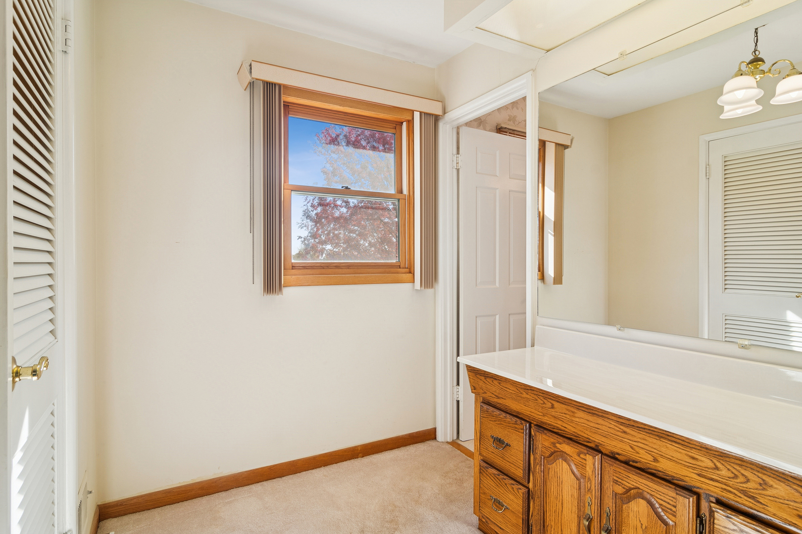 1057 W Peregrine Drive, Palatine, IL 60067