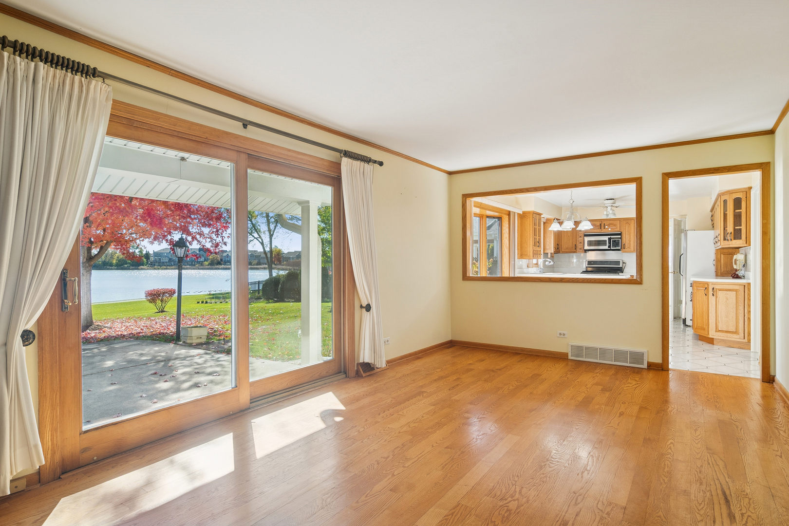 1057 W Peregrine Drive, Palatine, IL 60067